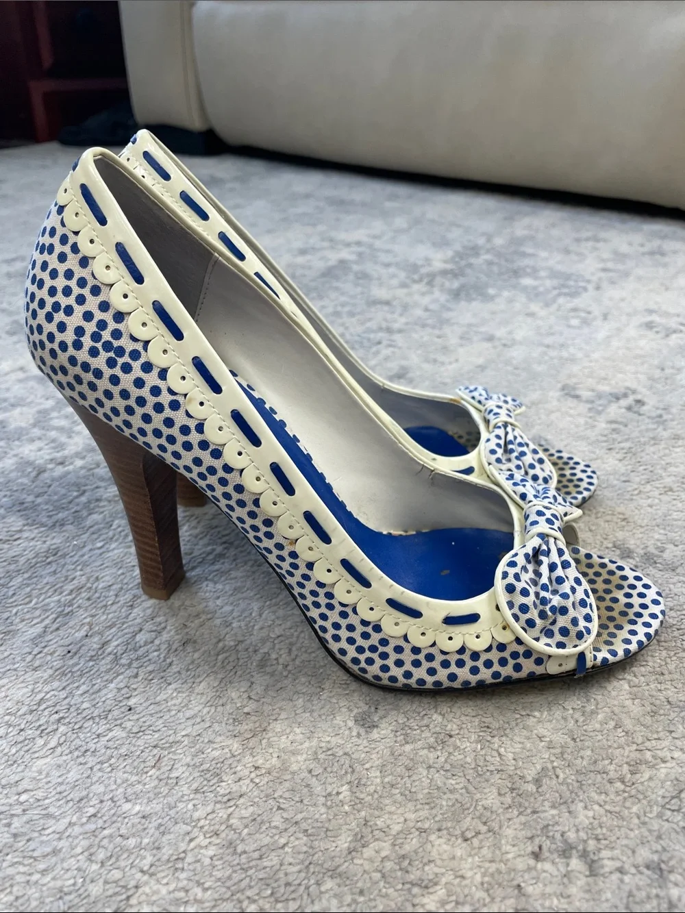 Betseyville Betsey Johnson Valyn Blue White Polka Dot Pumps Retro Bow Sz 9.5